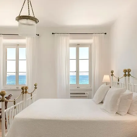 ヴィラ Magnificent Seafront Corfu 5 En-suite Bedrooms The Durrells House Historic Elegance Modern Luxuries Direct Access Private, *