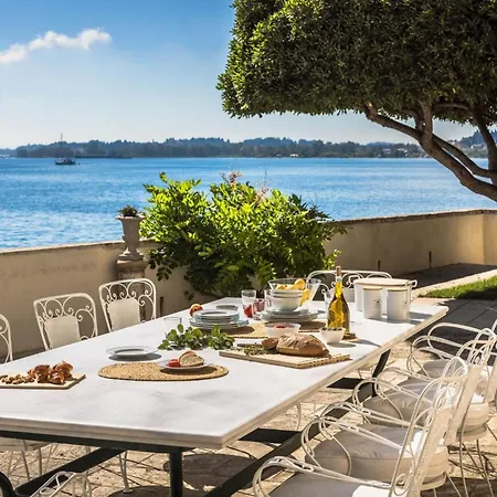 Magnificent Seafront Corfu 5 En-suite Bedrooms The Durrells House Historic Elegance Modern Luxuries Direct Access Private, * コルフ島