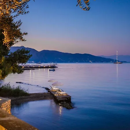 Magnificent Seafront Corfu 5 En-suite Bedrooms The Durrells House Historic Elegance Modern Luxuries Direct Access Private, ヴィラ *