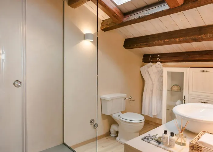 Magnificent Seafront Corfu 5 En-suite Bedrooms The Durrells House Historic Elegance Modern Luxuries Direct Access Private, Villa *