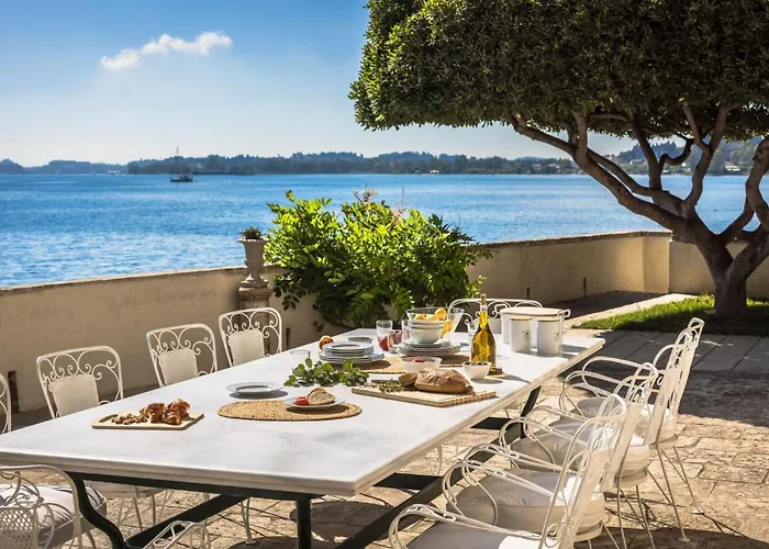 Magnificent Seafront Corfu 5 En-suite Bedrooms The Durrells House Historic Elegance Modern Luxuries Direct Access Private, * Corfu (city)