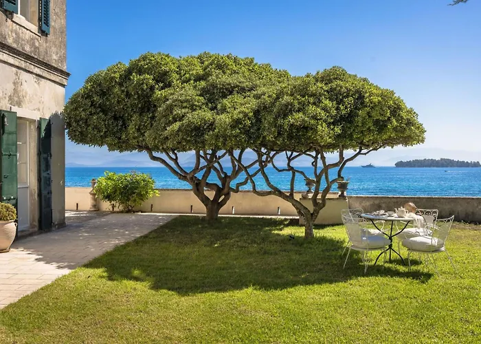 Magnificent Seafront Corfu 5 En-suite Bedrooms The Durrells House Historic Elegance Modern Luxuries Direct Access Private, * Corfu (city)