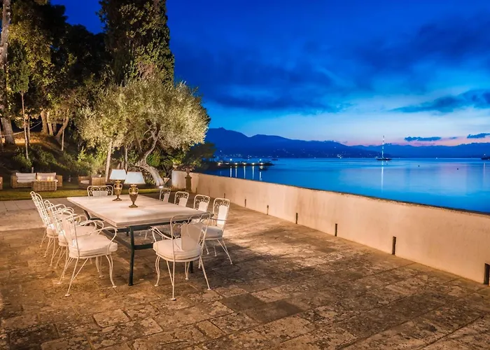 Magnificent Seafront Corfu 5 En-suite Bedrooms The Durrells House Historic Elegance Modern Luxuries Direct Access Private, Corfu (city)